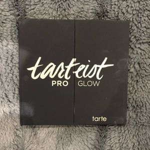 Tarteist™ PRO glow highlight & contour palette